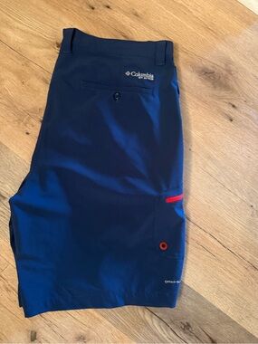 Columbia PFG Fishing Shorts - Size 38